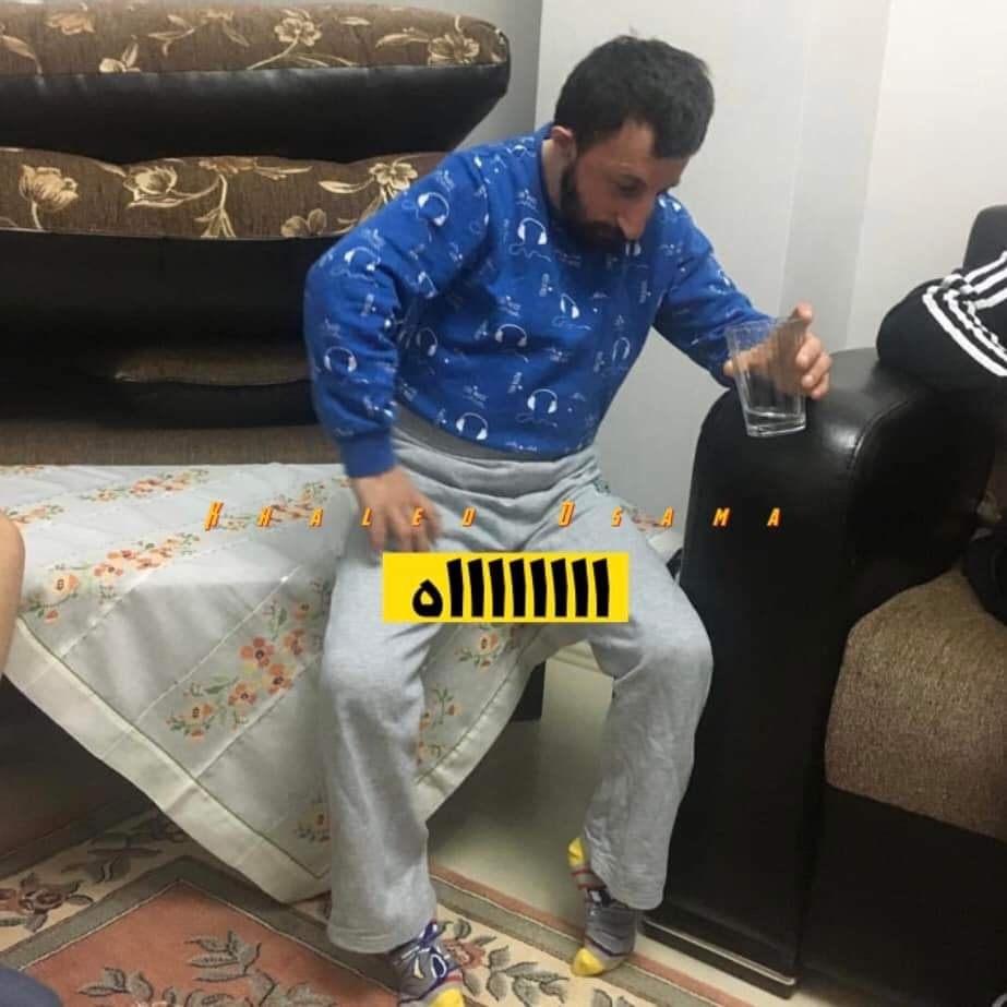 *من البر إخفاء حزنك عن والديك*
- أنا كل ما أشوف امي :