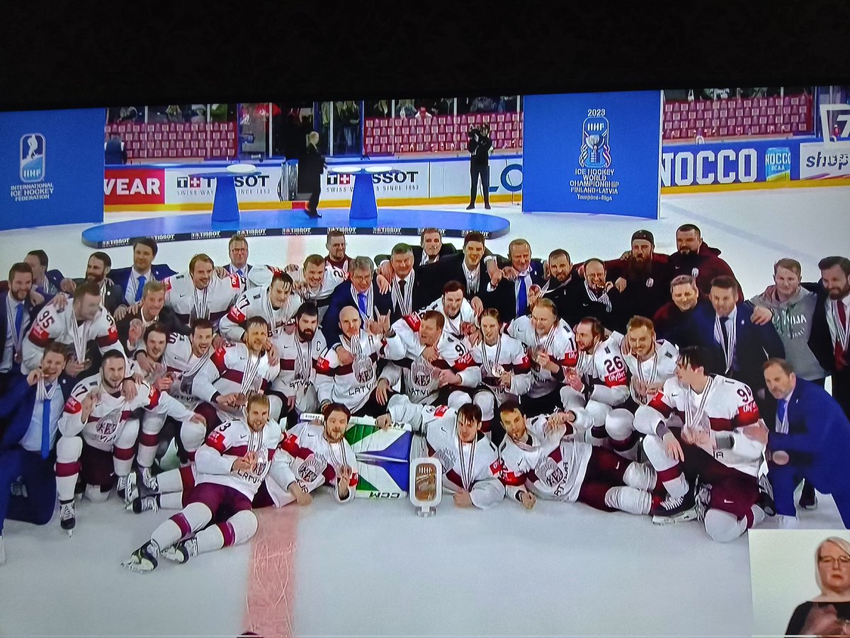 Tas ir apbrīnojami - sensācionāli vēsturiska uzvara - Latvijas hokeja izlasei 3.vieta pasaules čempionātā!🇱🇻🏒🥉
🔥Mūsu varoņi🔥 #iihfworlds2023