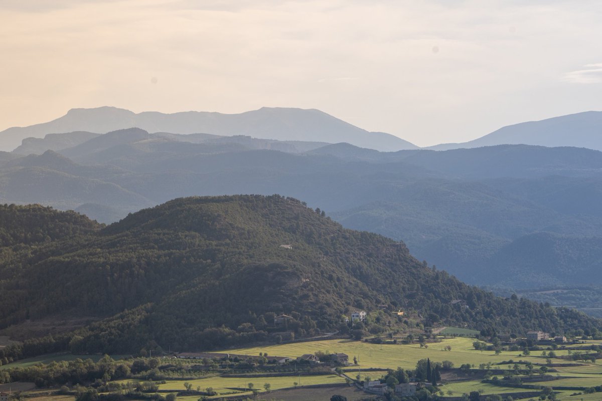 Landscapes , Mountains and Nature. Discover the interior of Catalunya. #catalunya #catalonia #catalunya_interior #catalunya_turisme #catalunya_natura #obulaskenky #photographyeveryday #landscapephotography #landscape_captures #nature #travel #outdoors