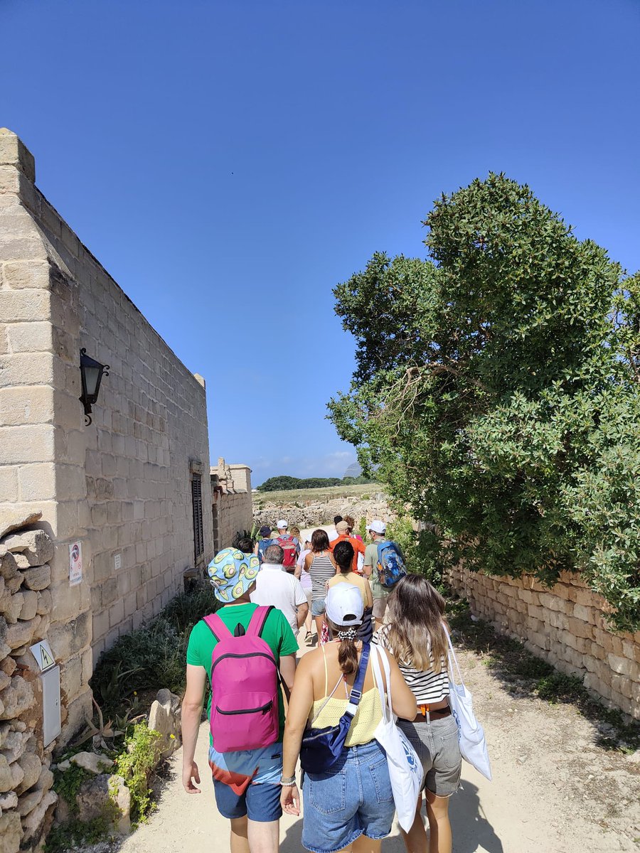 AmarNatura2000's tweet photo. Un’altra incredibile visita guidata gratuita organizzata oggi a #favignana da @Federparchi e @AmpEgadi nell’ambito di #lifeamarnatura2000 da Cala Rossa alla cava del BueMarino sito Natura2000 ITA010024 Isola di Favignana. Un paradiso da tutelare #areamarina #egadi #lifeprogramme https://t.co/qulen8aKJd