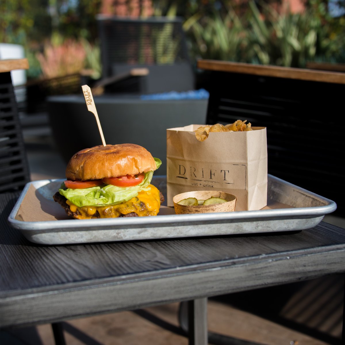 Burger lovers unite! 🍔

Head over to Hyatt Regency's DRIFT eat + drink for #NationalHamburgerDay &amp; indulge in their mouthwatering La Jolla Burger, Cheese Burger, or plant-based Beyond Burger. Add some truffle fries for an extra treat!

#AventineLaJolla 

📸 <a href="/HyattRegLaJolla/">Hyatt La Jolla</a>