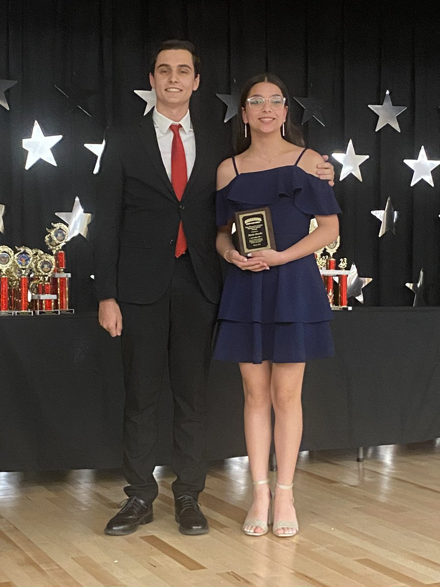 maurits_acosta's tweet photo. This past week I presented the 2nd “Maurits Acosta Warrior Spirit Award” to Maria Bracho, a highly dedicated and hard working student who has served the MLMS community for the past 3 years. It is very humbling to have my legacy continue two years since my graduation. #MLMSWarrior https://t.co/9sKTZGiJRc