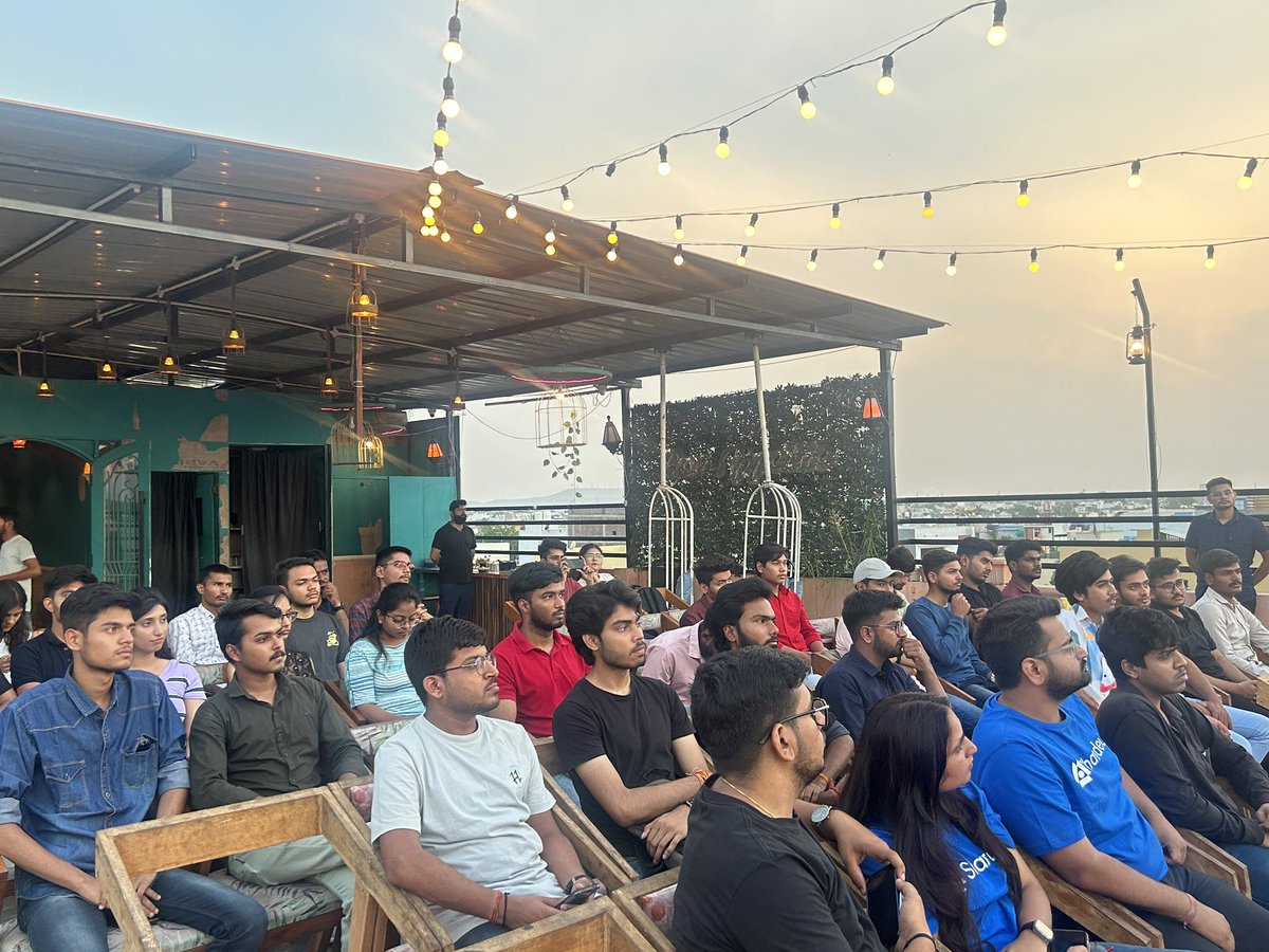 AdarshPatida_12's tweet photo. Just organised this amazing #proofofcommunity meet-up by @shardeum Dewas

Learned so much new about Web3, Blockchain !!

All thanks to @Nischalshetty @loveneeshdhir @MohitX_ https://t.co/U7PevSqfHG