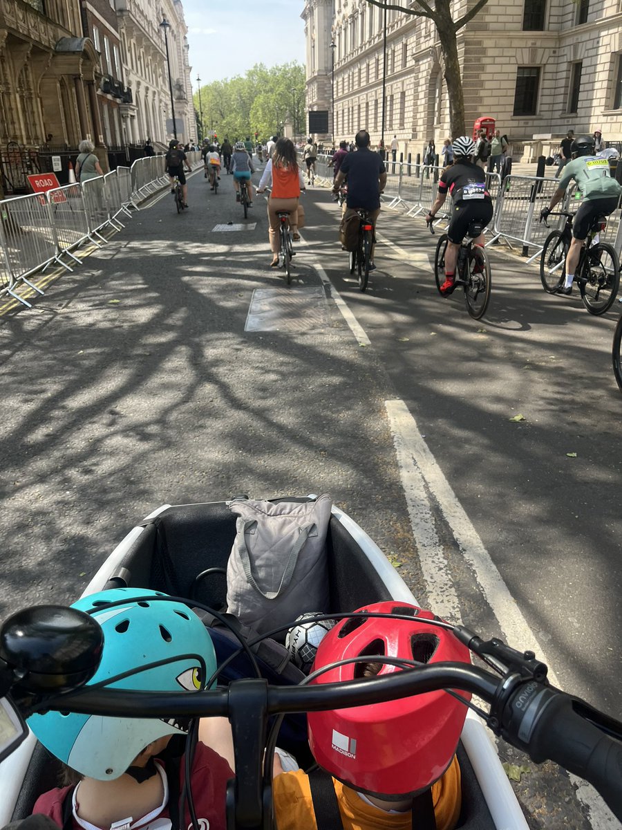 Beautiful day ☀️ for ride london! 🚲 ❤️