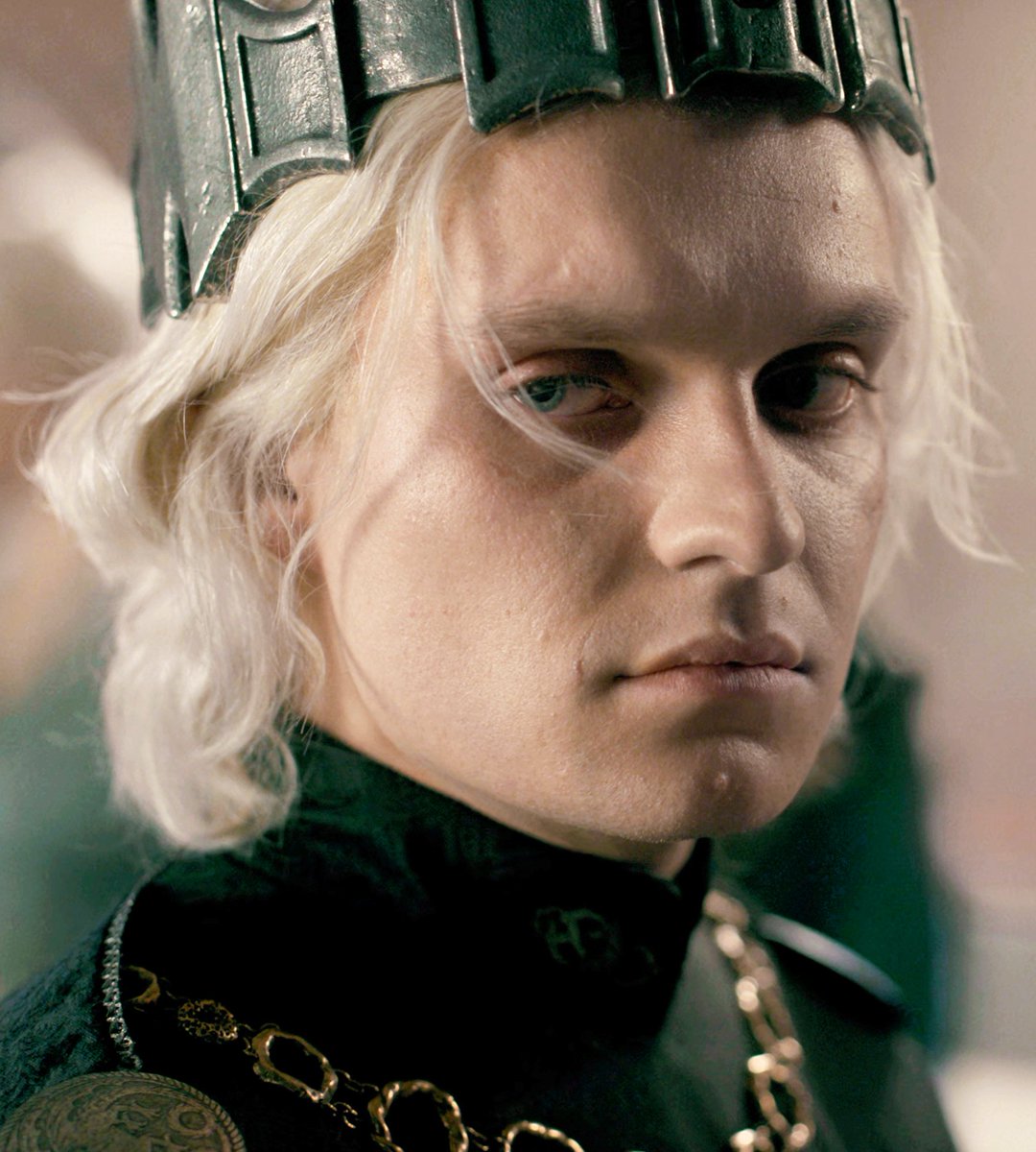thetargtowers's tweet photo. Aegon II was two-and-twenty, quick to anger and slow to forgive. https://t.co/f677Sl41Is