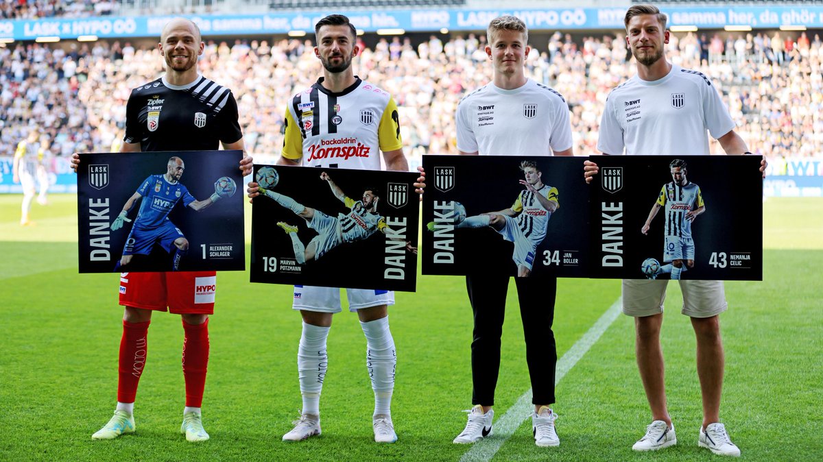 LASK_Official's tweet photo. Nachtrag: Vor Ankick wurden mit Alex #Schlager, Marvin #Potzmann, Jan #Boller ( alle Vertragsende) und Nemanja #Celic (Leihende) vier Spieler verabschiedet – Danke, LASKler! Mehr: https://t.co/pjQPhpSWxa
______________________________
⚫⚪ASK 1-0 FAK 🟣⚪ 24‘
#ASKFAK #AdmiralBL https://t.co/GI0kY1MpP1