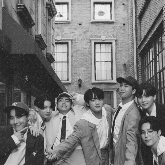 _levipxara's tweet photo. 𝚈𝚘𝚞 𝚗𝚎𝚟𝚎𝚛 𝚠𝚊𝚕𝚔 𝚊𝚕𝚘𝚗𝚎. 
𝚂𝚘, 𝚕𝚎𝚝'𝚜 𝚠𝚊𝚕𝚔 𝚝𝚘𝚐𝚎𝚝𝚑𝚎𝚛. 

                                𝚂𝚝𝚎𝚙 𝚋𝚢 𝚜𝚝𝚎𝚙, 
                                𝚄𝚗𝚝𝚒𝚕 𝚠𝚎 𝚖𝚎𝚎𝚝 𝚊𝚐𝚊𝚒𝚗. 

                                                              ㅡ ♡ https://t.co/QSGdNaCr2h