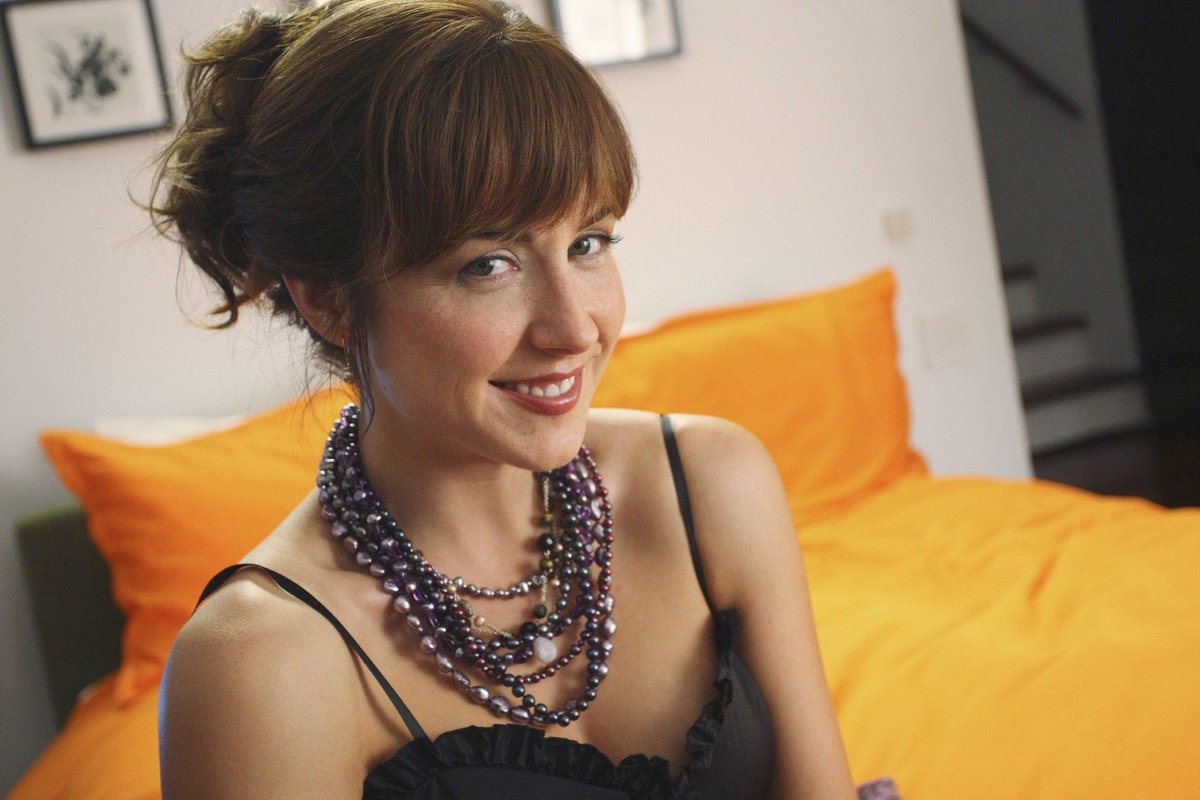 bestoferink's tweet image. Erin Karpluk as Erica Strange on Being Erica season 2 episode 11 titled “What Goes Up Must Come Down” (2009) 

#ErinKarpluk #BeingErica