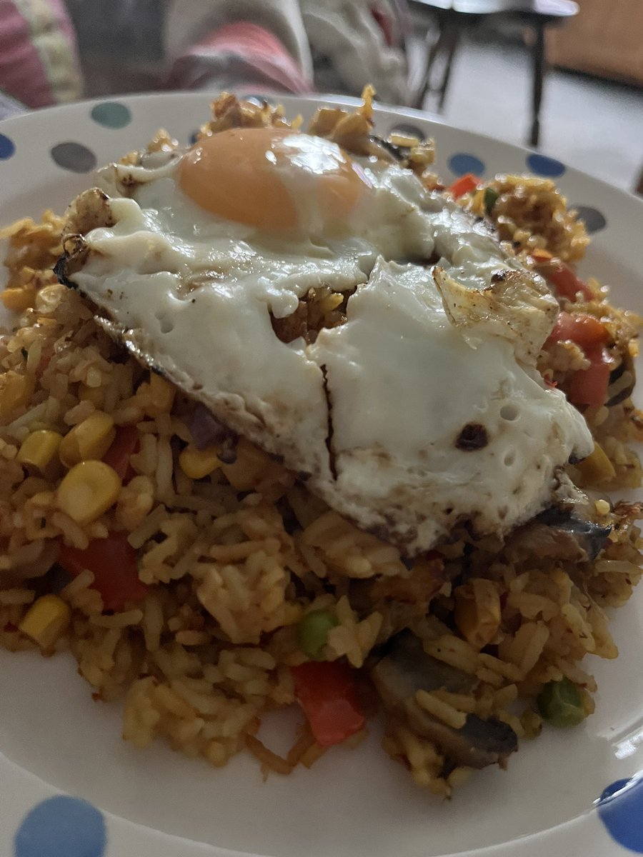 @SlimmingWorld #FreeFood #ZeroSyns
#Leftovers

Dirty rice and a grey light fried egg