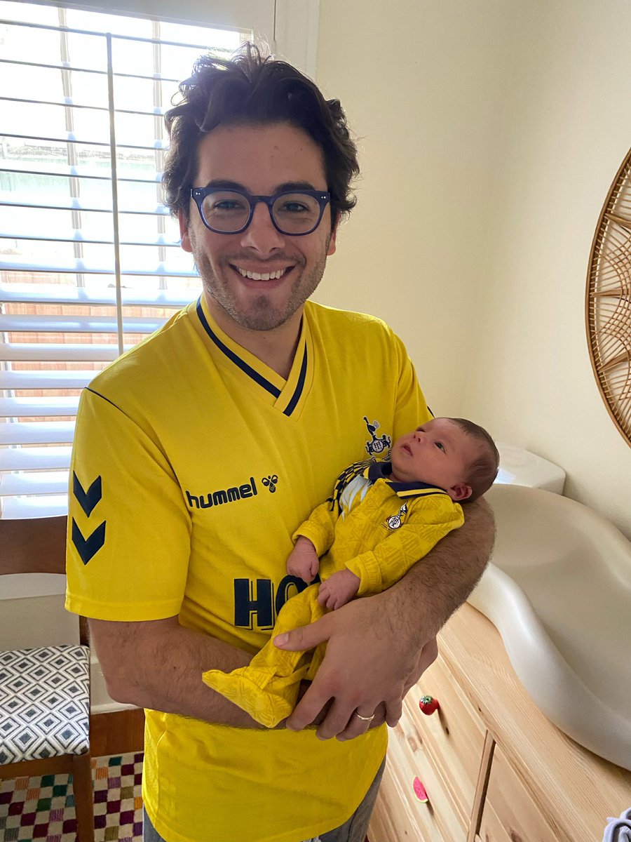 One week old, first Spurs game! @PLinUSA @NBCSportsSoccer @SpursOfficial #COYS #MyPLMorning https://t.co/zxHT9LoSPP