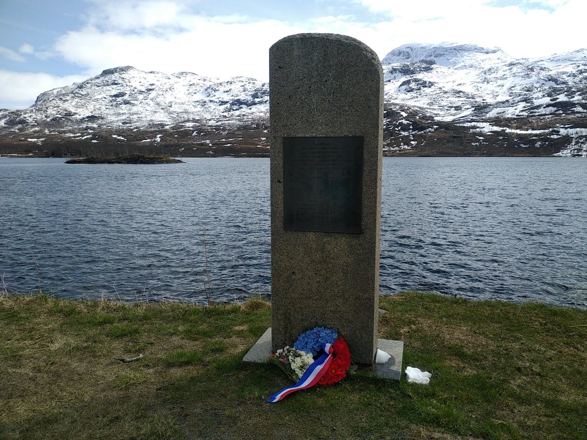 NicolasT8790c's tweet image. 13 mai 1940 : en liaison avec le bataillon norvégien Alta, les #chasseursalpins des 6e et 14e BCA relancent leur offensive à travers le massif du Roasme pour forcer le verrou d'Ose et rejoindre la #13DBLE qui a débarqué à Bjerkvik. @27bim @SF_Siege @armeedeterre #EnLeurSouvenir