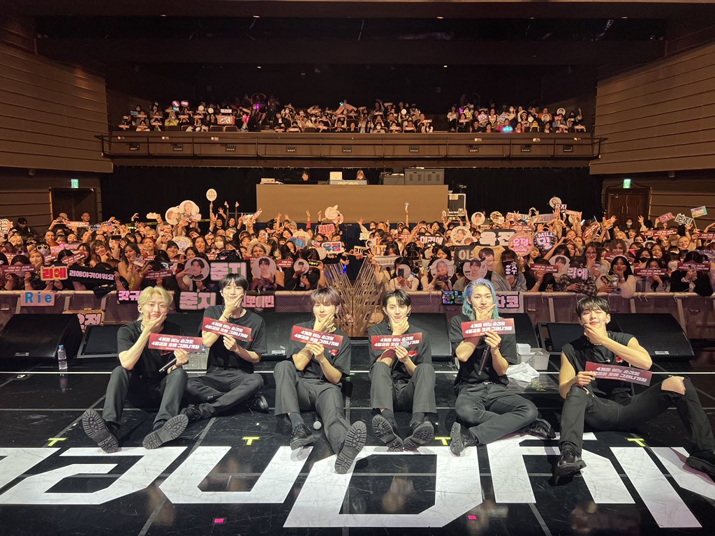 [#Photo/📷]

230528 OnlyOneOf 1st Concert
[seOul cOllectiOn] Day2

온리원오브의 믿음, 때로는 소망인 lyOn!
4주년에도 함께했듯이 40주년, 400주년 평생 함께해 줄 거죠?🥹

#OnlyOneOf #온리원오브
#OnlyOneOf_1st_cOncert_in_seOul