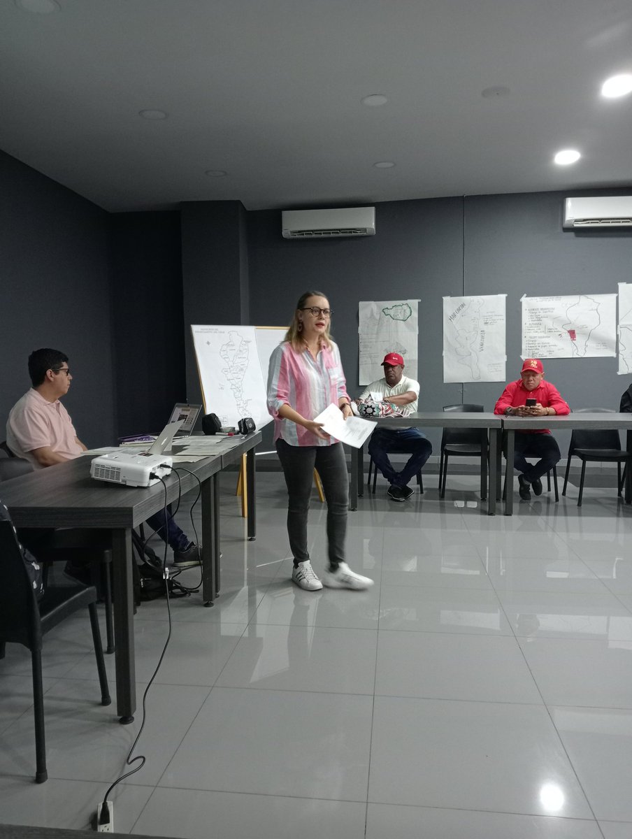 DuvanSuarezB's tweet photo. ¡Empezamos!

Último día del #Taller de periodismo para cubrir los conflictos por la tierra en Valledupar, Cesar. 

@CdR_ https://t.co/fXgPGDWqpt