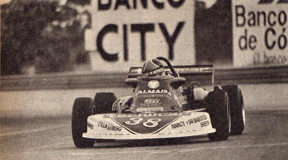 Pasiontuerca's tweet photo. 28 DE MAYO 1978: La MA F2 se presenta en el Autodromo Gral. San Martin de Mendoza y en final a 25vts. gano Agustin Beamonte con Berta-Fiat 125 a 168,468kph sobre Oscar Larrauri con igual auto y 3° Jorge De Amorrortu con Chiviuan-Dodge #MAF2 #Mendoza https://t.co/6n2TwNAhSZ