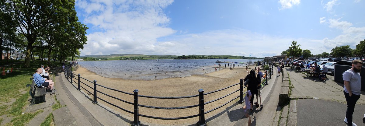 MarshallU1509's tweet photo. Panoramic shot of #hollingworthlake lovely spot just outside @rochdale #pennineview @LancashirePics #sundaydrive #relaxing https://t.co/mK5UlLNS30