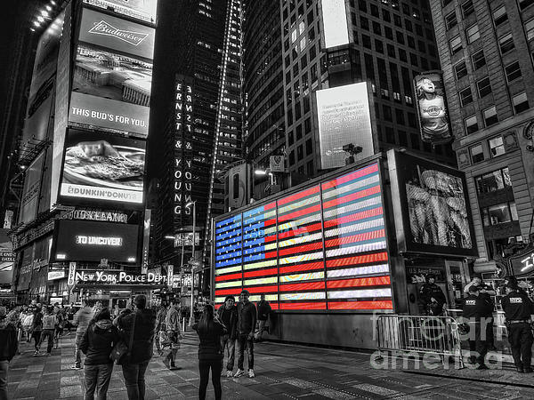 jeff_breiman's tweet image. New artwork for sale! - &quot;U.S. Armed Forces Times Square Recruiting Station&quot; - fineartamerica.com/featured/us-ar… @fineartamerica