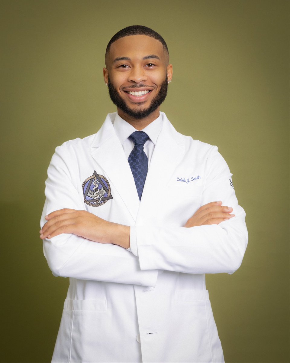 balebsmith's tweet image. My momma been told me don’t give no poor performance. 🥼🦷 #coated #howarduniversity #dentalschool #studentdoctor