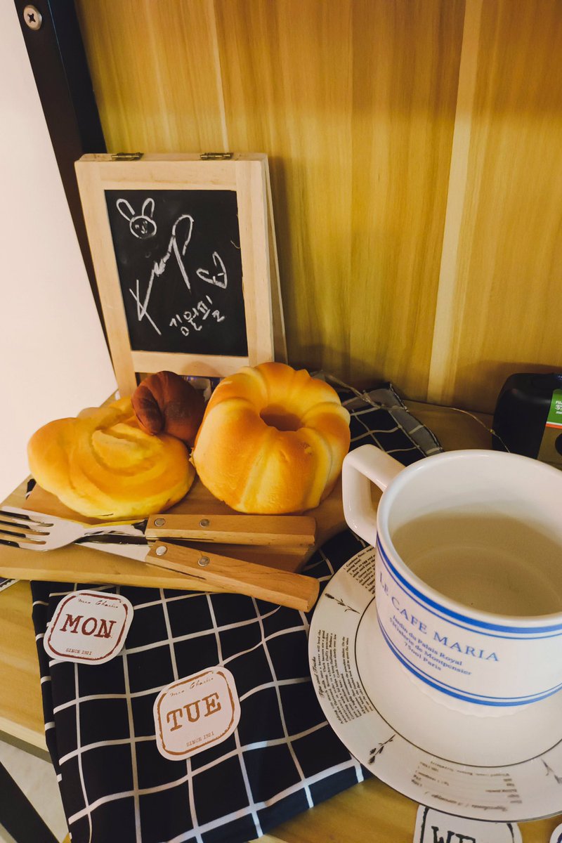 DAY6_mm's tweet photo. 🤎 #AuthorPil_inSeasons0428 𝐟𝐢𝐥𝐦𝐬 📸 https://t.co/D7phwDHkwm