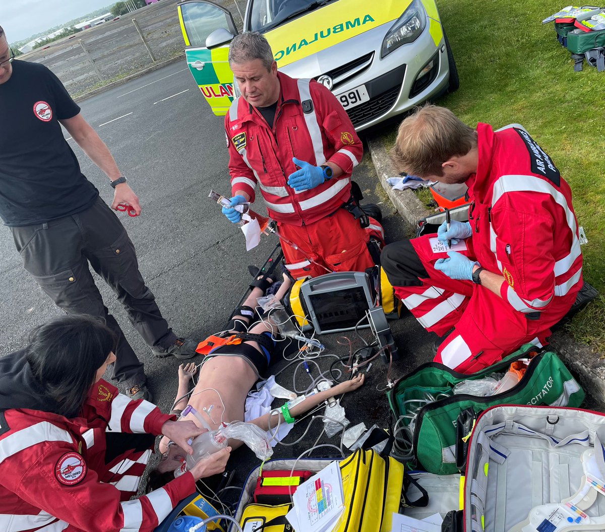 Congratulations to Rob Elkington who has successfully passed his aeromedical course & is now a qualified HEMS paramedic for NIAS. Rob joins NIAS from the North West Air Ambulance Service.Rob comes with a wealth of HEMS and Critical Care experience and will a great asset to NIAS.