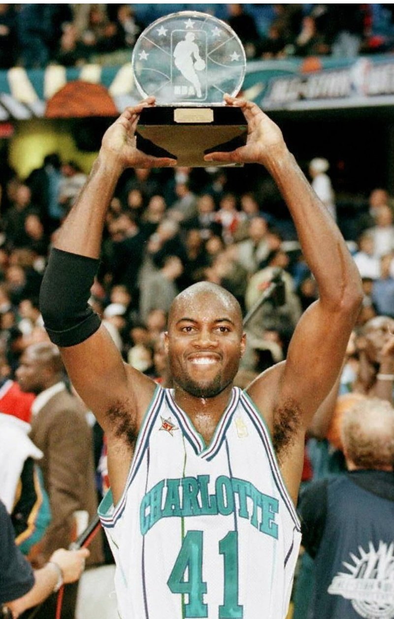 Happy Birthday To Glen Rice he is a awesome player 