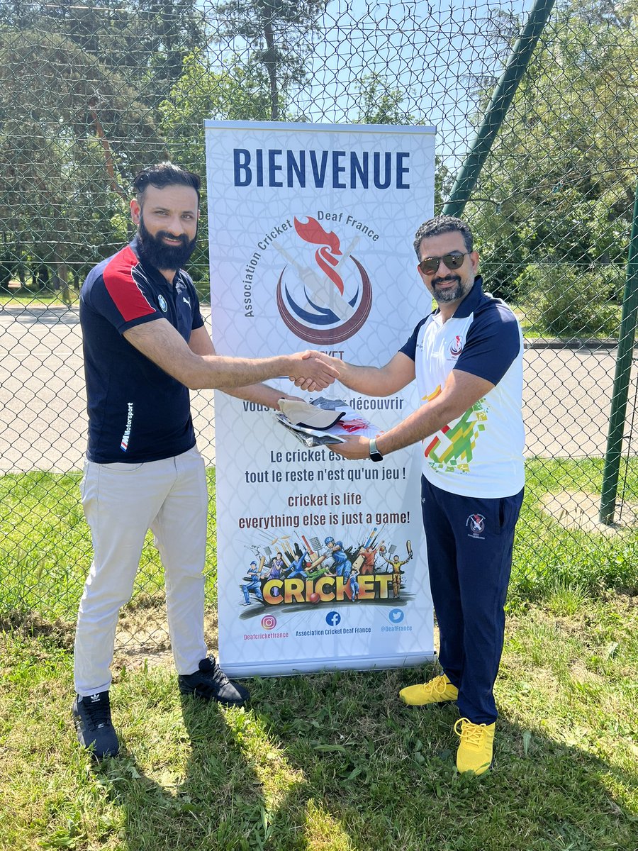 DeafFrance's tweet photo. Deaf Cricket France https://t.co/Uom0QyU0v8