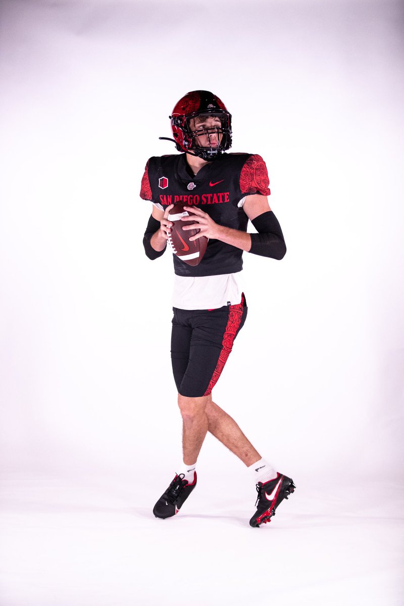 Charlie_LeVinus's tweet image. I had a great time at San Diego State University. Thank you to @FBAztecs_DPP and @AztecFB
@CoachPerrone @Elev8QBacademy