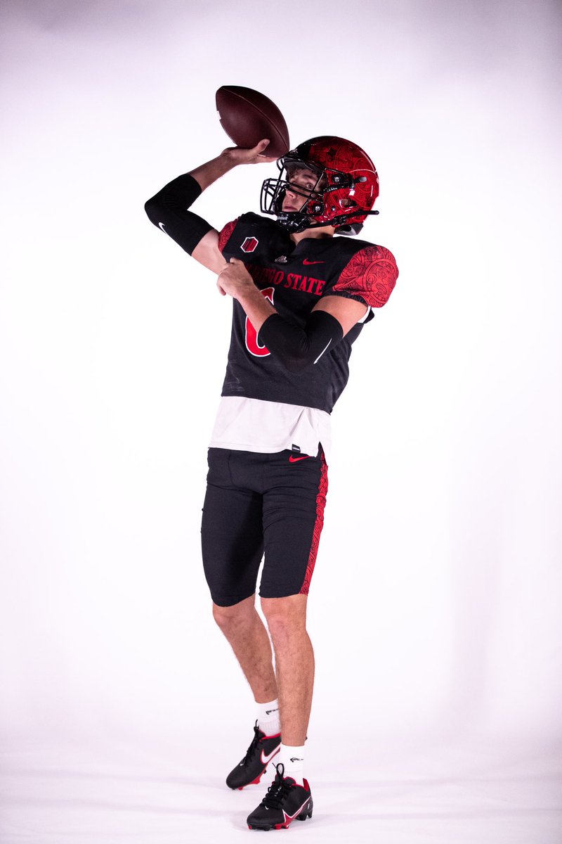 Charlie_LeVinus's tweet image. I had a great time at San Diego State University. Thank you to @FBAztecs_DPP and @AztecFB
@CoachPerrone @Elev8QBacademy
