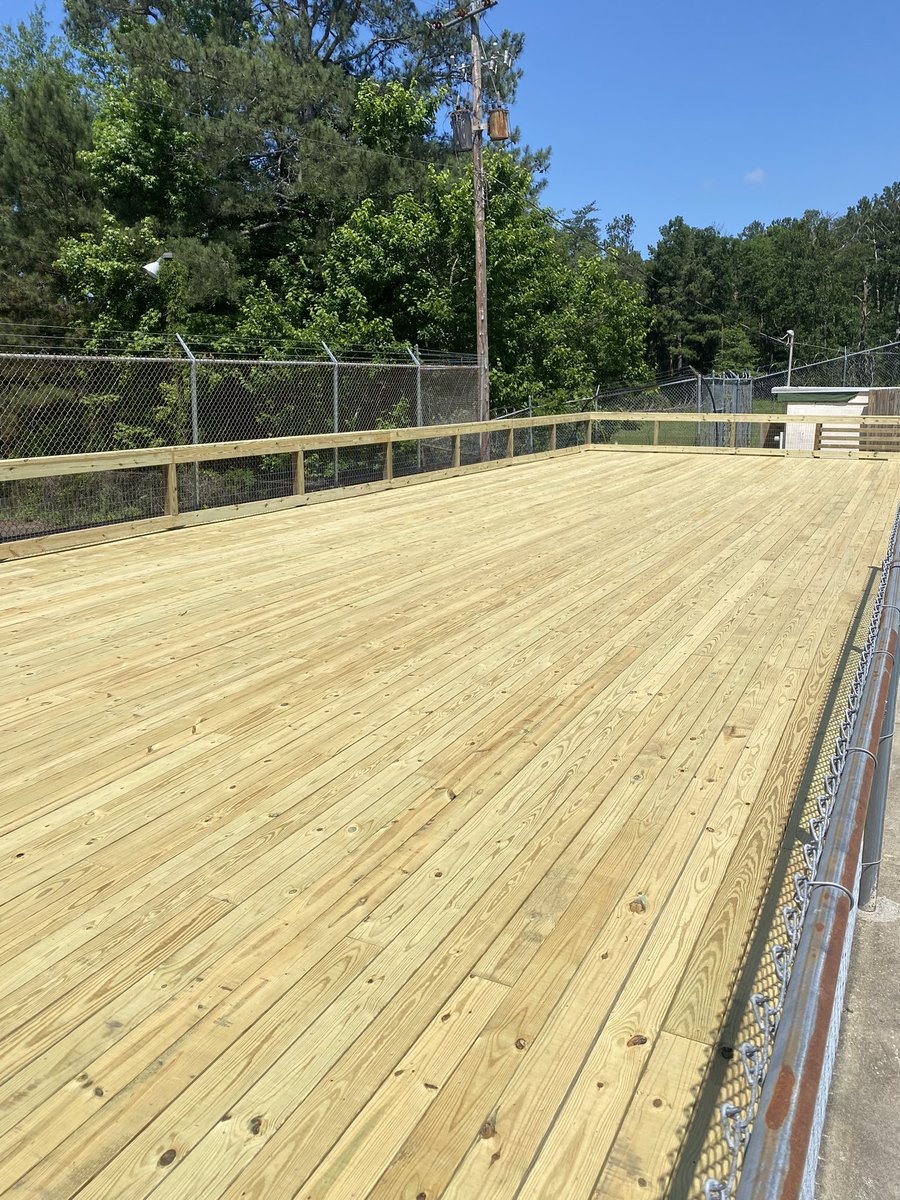 PoolScenic's tweet image. Ladies, looking for some new deck?? We’ve got you covered @PoolScenic