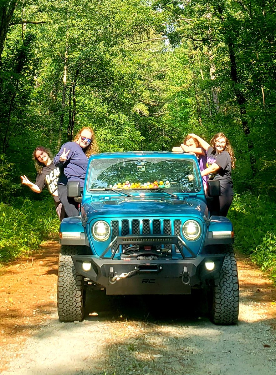 StealthBeth's tweet photo. Grateful for teen girls who ask to do this🤩
Thanks, @jeep , for helping me to continue to show them being outside is AWESOME!!
#JEEP
#wrangler
#rubicon
#GetOutdoors
#NoMall #NoNailSalon
#NoVideoGaming
#NatureIsAwesome https://t.co/6Es4684FUg