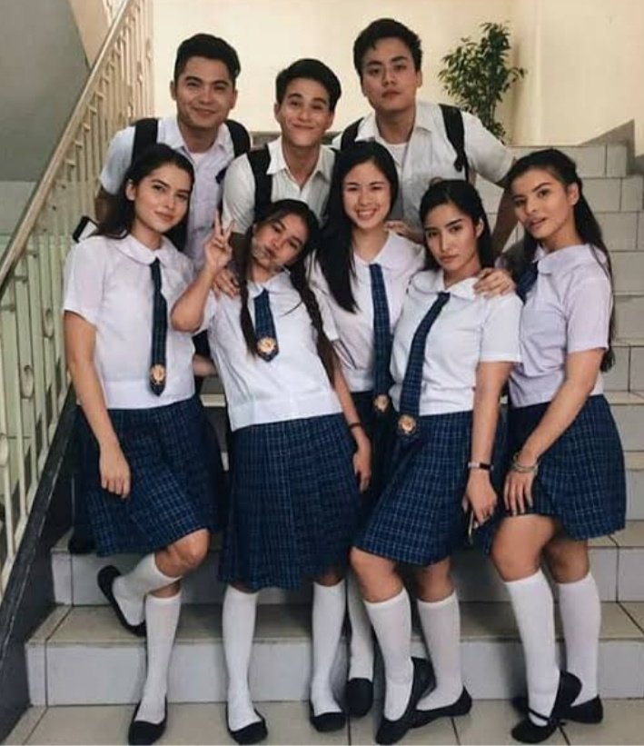 A thread:

Kisses delavin school girl💗
#Kissesdelavin