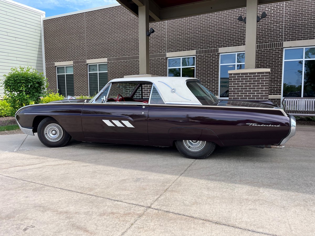 WellbrookeK's tweet photo. Thank you, Lois Bell, for letting us share your amazing 1963 Thunderbird for our 60's Theme Dinner!
The Caddy was a great extra touch for our residents! https://t.co/tMMWKZCD0f