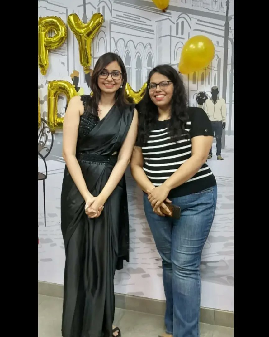 MahikaNandy's tweet photo. The AHA moment I've been waiting for years😍. 

So, I was fortunate enough to meet my mentor Saheli and I had a GREAT time!! 

 Thank you for the goldmine you have been enriching us with, it truly means a lot! https://t.co/NeXdagWbyQ