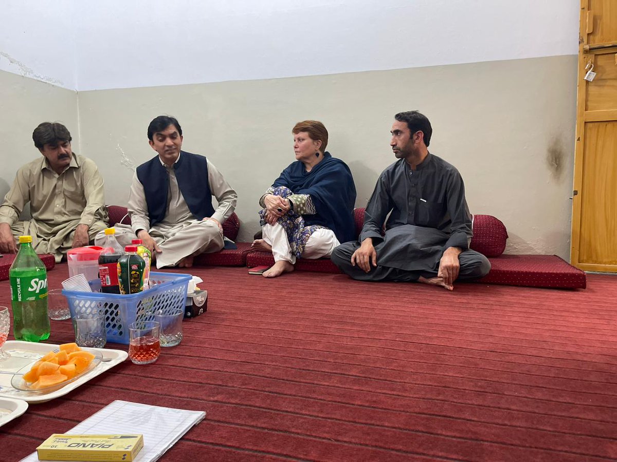 NDM_Official's tweet photo. پشاور: نیشنل ڈیموکریٹک موومنٹ کے پختونخوا کی صوبائی آرگنائزنگ کمیٹی کا اجلاس صوبائی چیئرپرسن بشریٰ گوہر کی صدارت میں پشاور میں  پارٹی دفتر میں ہوا۔

اجلاس میں تنظیمی امور اور ملک کی موجودہ سیاسی صورتحال اور موجودہ حالات میں این ڈی ایم کے لائحہ عمل پر تفصیلی گفتگو ہوئی۔

تفصیل:

https://t.co/mlY7mpi3tm