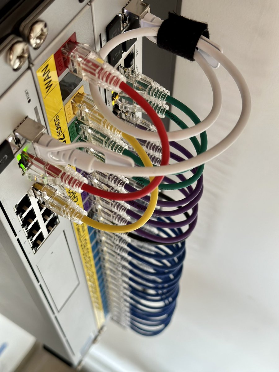 GbitTech's tweet image. @Ubiquiti Home network cleanup / upgrade . 

#UniFiNetwork #ui #Network #SeqSeeRack