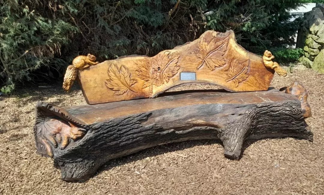 There's always Good News in this world. <a href="/_edlake_/">Ed Lake</a> passed his Driving Test 1st time ☆Congratulations☆
And there's always news you don't want to hear. At Crimple Valley Viaduct, we visited a special bench, placed in memory of Ed's friend Jamie.
#reflection #sunshine #shade