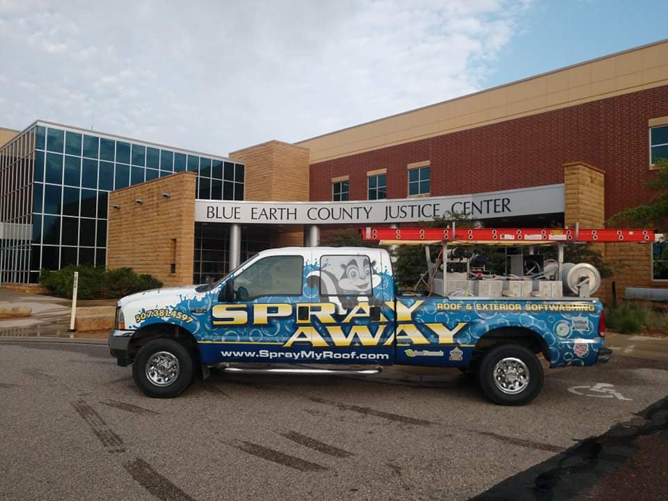 SprayAwaySW's tweet photo. We are Mankato's Limestone cleaning specialists! We offer a Safe, Gentle, non damaging, longer lasting CLEAN! We even clean for Vetter Stone! Licensed Insured 507-381-4597 https://t.co/FitP6q5r44