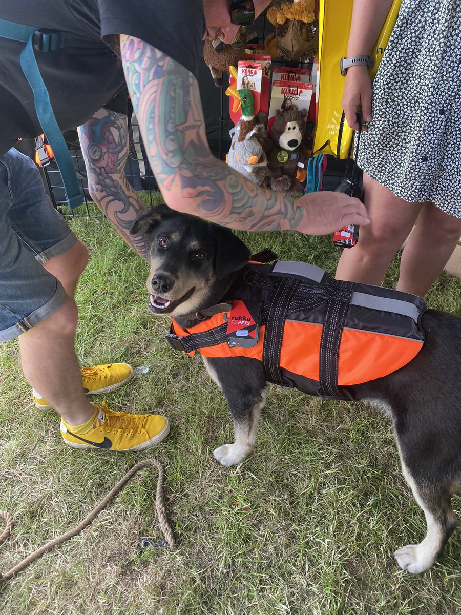 Got me a new Rukka life jacket from Bob’s *proud smile* 🧡