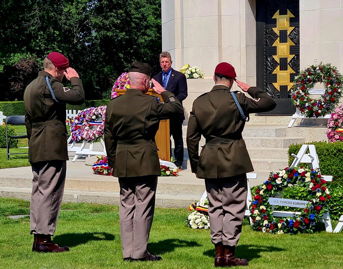 US_EUCOM's tweet photo. "In Flanders Field, young men came. They fought. They died. We celebrate the gift of their life. They live forever." - General Christopher Cavoli #mdayeucom23 #weremember
@usabmc @NATO @afneurope @HQUSAFEAFAF @USNavyEurope @USMCFEA https://t.co/94Wi8To3gJ
