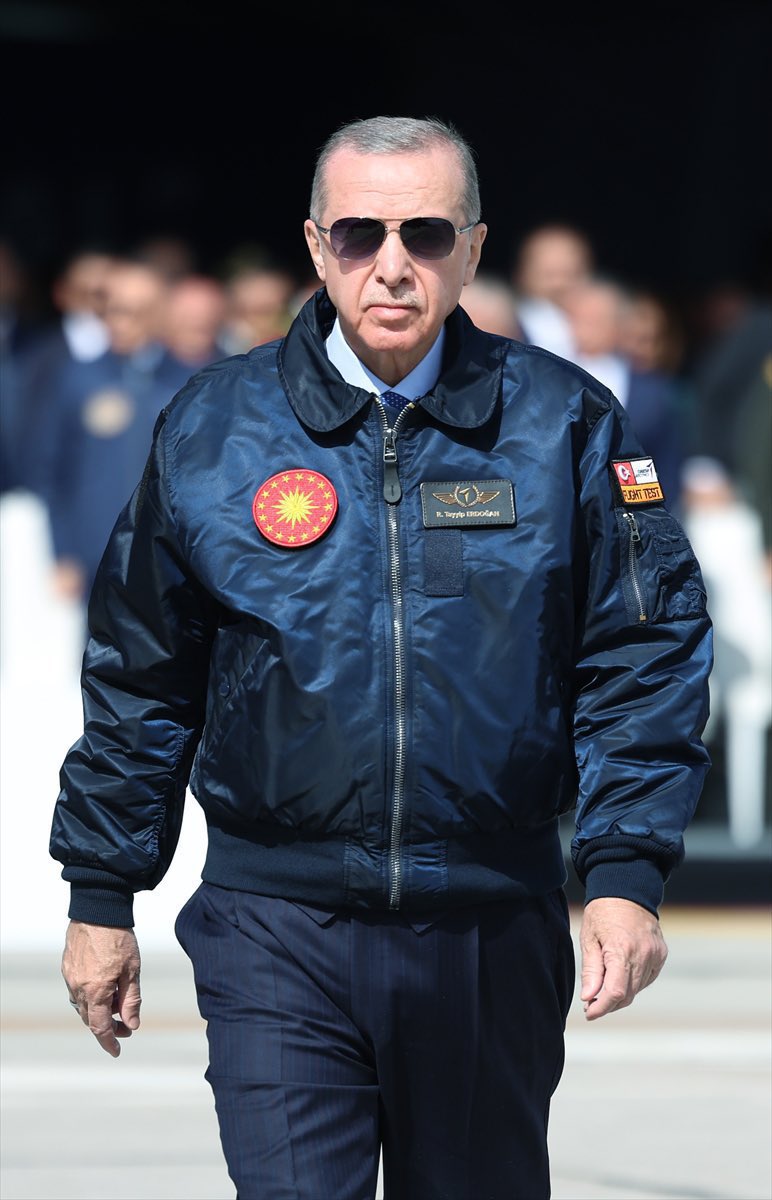 Aziz milletimiz, “Söz de, Karar da, Gelecek de milletindir” diyerek bir kez daha 
“Doğru Adam”da karar kılmış;
Cumhurbaşkanımız RECEP TAYYİP ERDOĞAN ile “Durmak Yok, Yola Devam” demiştir.

Türkiye Yüzyılı başlamıştır.
Kazanan milletimiz,
Kazanan devletimiz,
Kazanan Güçlü Türkiye