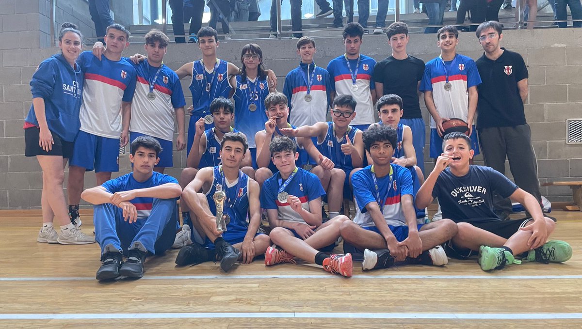 El Cadet Blau del <a href="/cebsantjordi/">CEBSantJordi</a> torna del <a href="/TIMAndorra/">TIMXp</a> a #rubicity amb el Subcampionat , som #MareaBlava !!!!