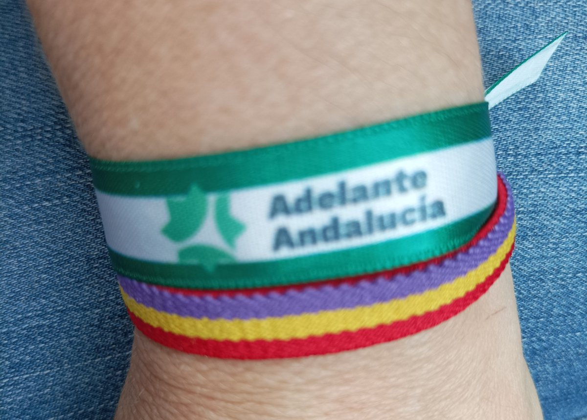 Hoy mis raíces andaluzas y mis alas republicanas vuelan juntas. Ojalá que me lleven lejos. Os aseguro que el camino ha merecido la pena. Adelante!!!
