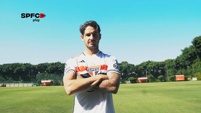 FxOszlVWIAIYcc3?format=jpg&name=small