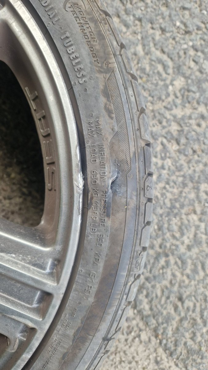 martinives's tweet photo. #pothole south #Cumbia 2 tyre and rims well and truly goosed. #beetham Crap #road #maintenance #westmorlandandfurness @gazettenewsdesk https://t.co/Dyh2BMhAvO