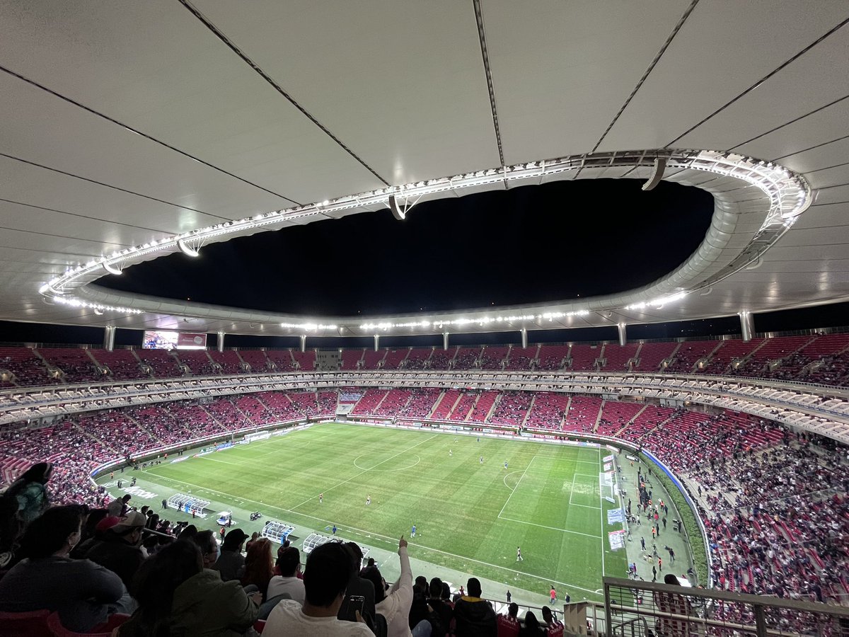 diegopalh's tweet photo. @Chivas Vamos chivas! #90MinutosDeUnión ❤️🤍 https://t.co/ByhdmYk6PZ