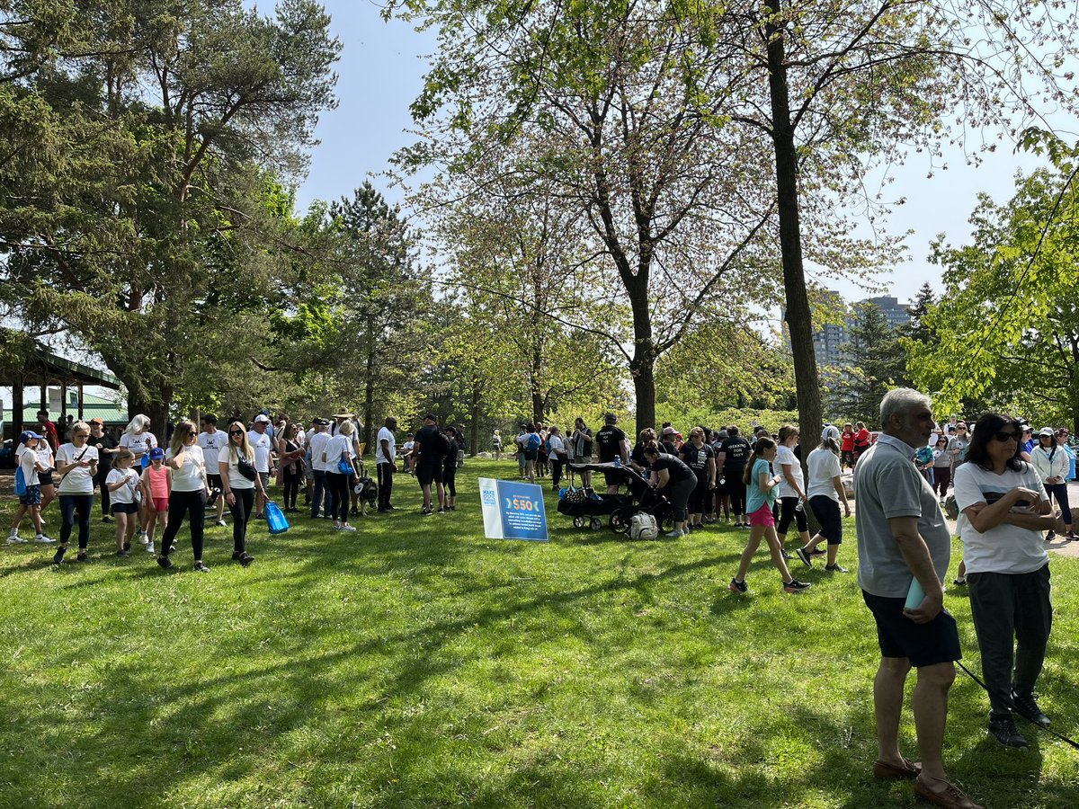 farwell_WR's tweet image. An emotional and inspiring day in @citywaterloo Park, where we walked in memory of those we've lost and in celebration of the advances made to improve the lives of those still with us. Keep moving forward, @CFCanada! @CF_KW #Farwell4Hire