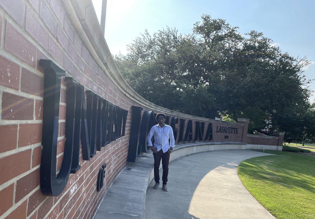 WebsCorneille's tweet photo. #UniversitéÉté | Sous l’impulsion du @CFAmeriques, une 50e de francophones en provenance d'Amérique latine, centrale, Nord, Antilles &amp; Caraïbe se sont rencontrés à @ULLafayette pour discuter défis et enjeux de l'espace francophone des Amériques. 🇭🇹 @michelotjc @maxdbh @Starrysage https://t.co/PTH5qCZgld