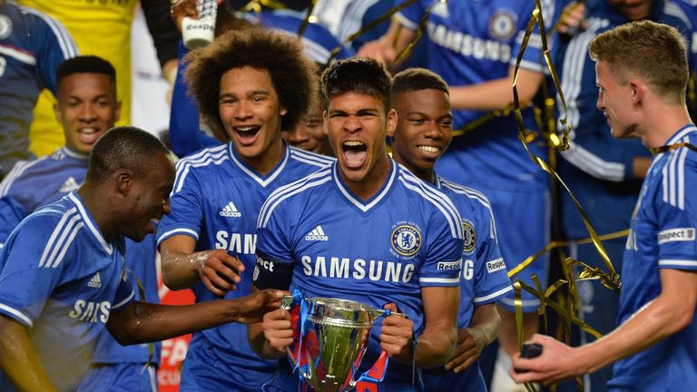 tovers98's tweet photo. Chelsea born and bred.

Absolute baller, sadly affected by an unfortunate injury in a game that should never have been played.

We will miss you Ruben 💙

Always a True Blue! https://t.co/NzfzyK58Qq