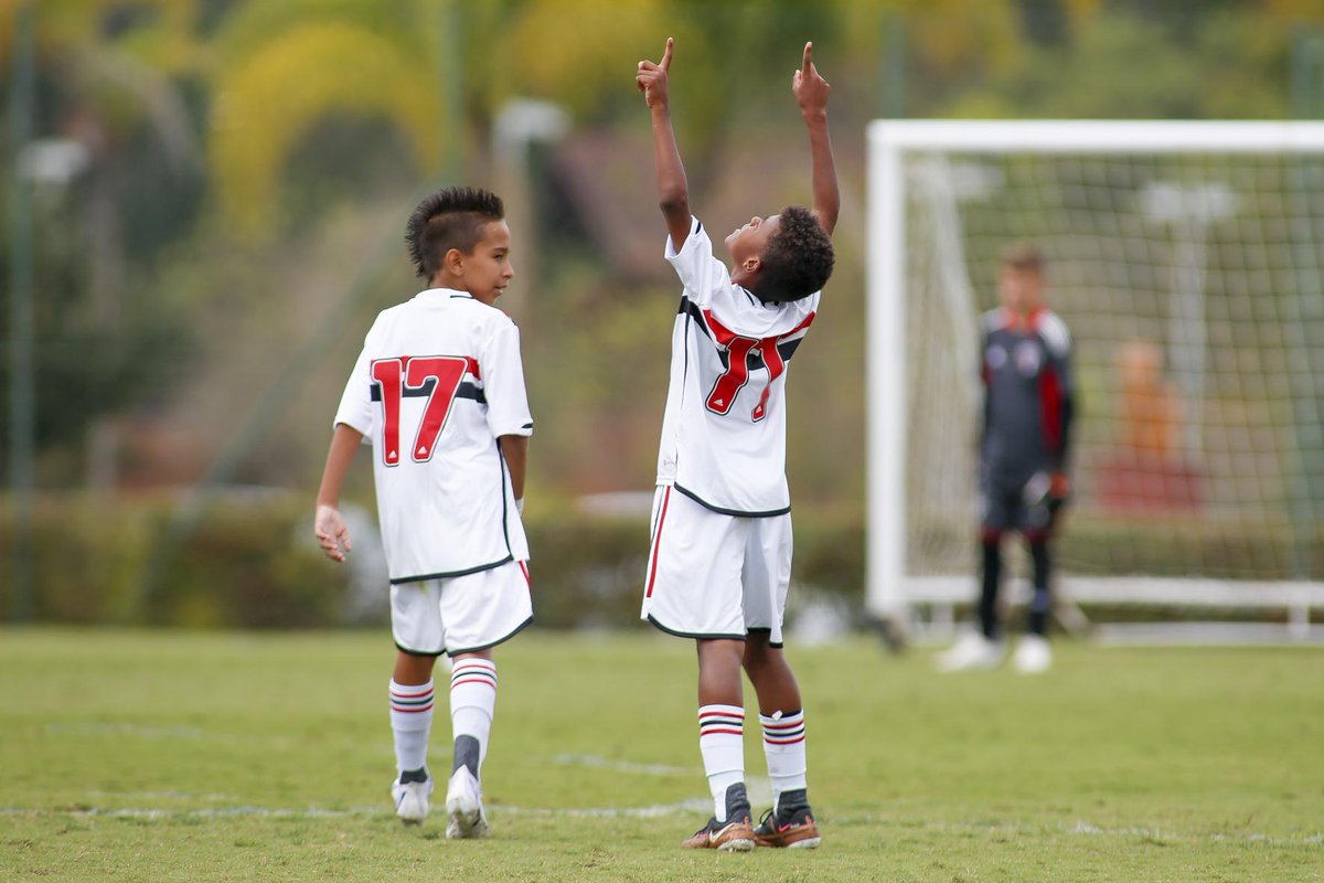 Sub-11 e Sub-13 somam 19 gols em vitórias sobre o Oeste na rodada do Paulista

Saiba mais: spfc.vc/3BWCdcR

#MadeInCotia 
#VamosSãoPaulo 🇾🇪