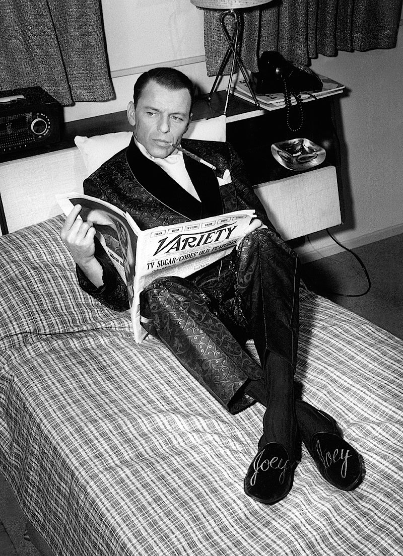 Frank Sinatra on the set of Pal Joey (George Sidney, 1957)