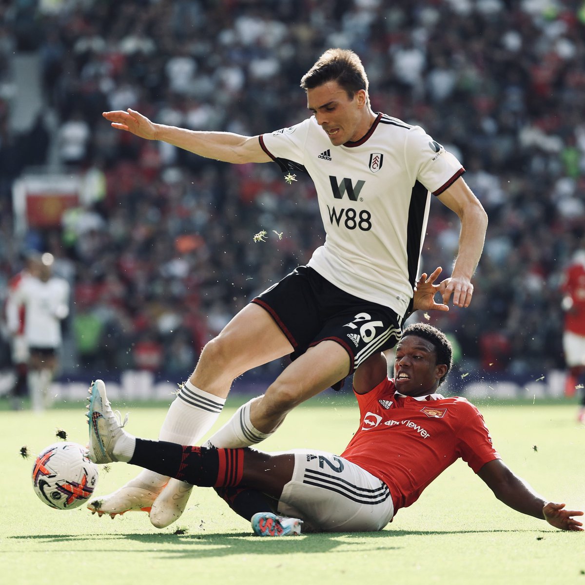ManUtd's tweet photo. ⏰ Timed to perfection. 

#MUFC || #MUNFUL https://t.co/BxxBYZizuQ
